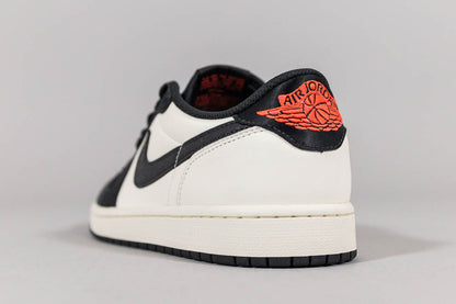 Air Jordan 1 Low Paris Saint-Germain &