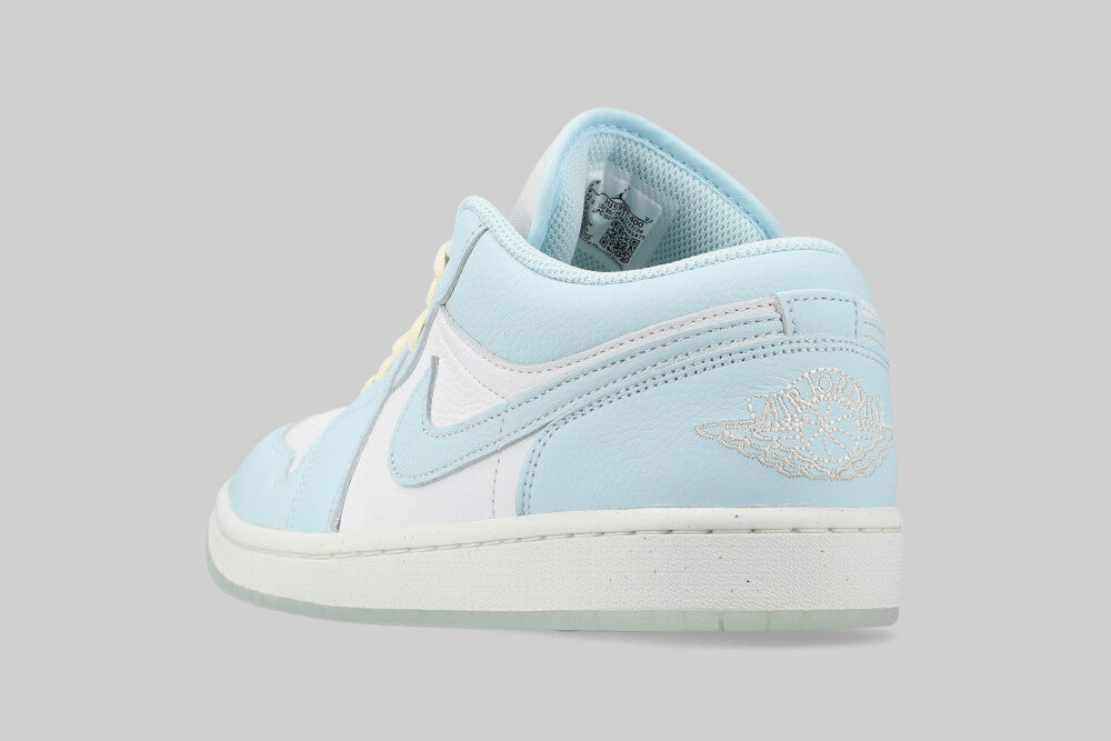 Air Jordan 1 Low SE &