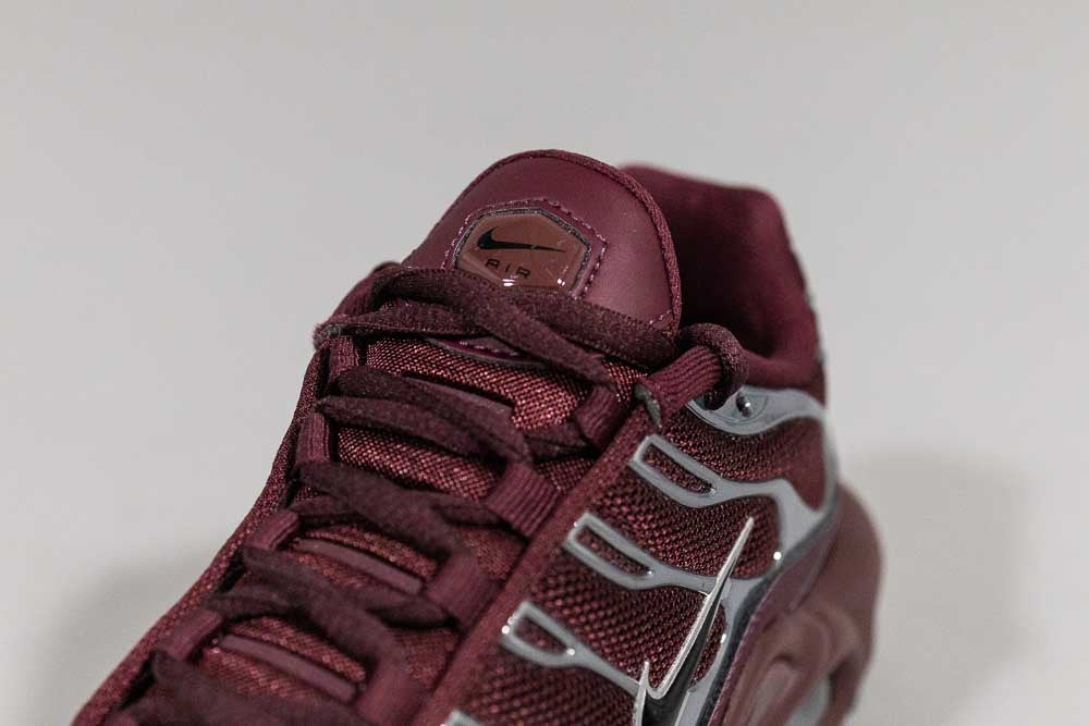 Women's Nike Air Max Plus SE 'Night Maroon' - [sku] - Lust México
