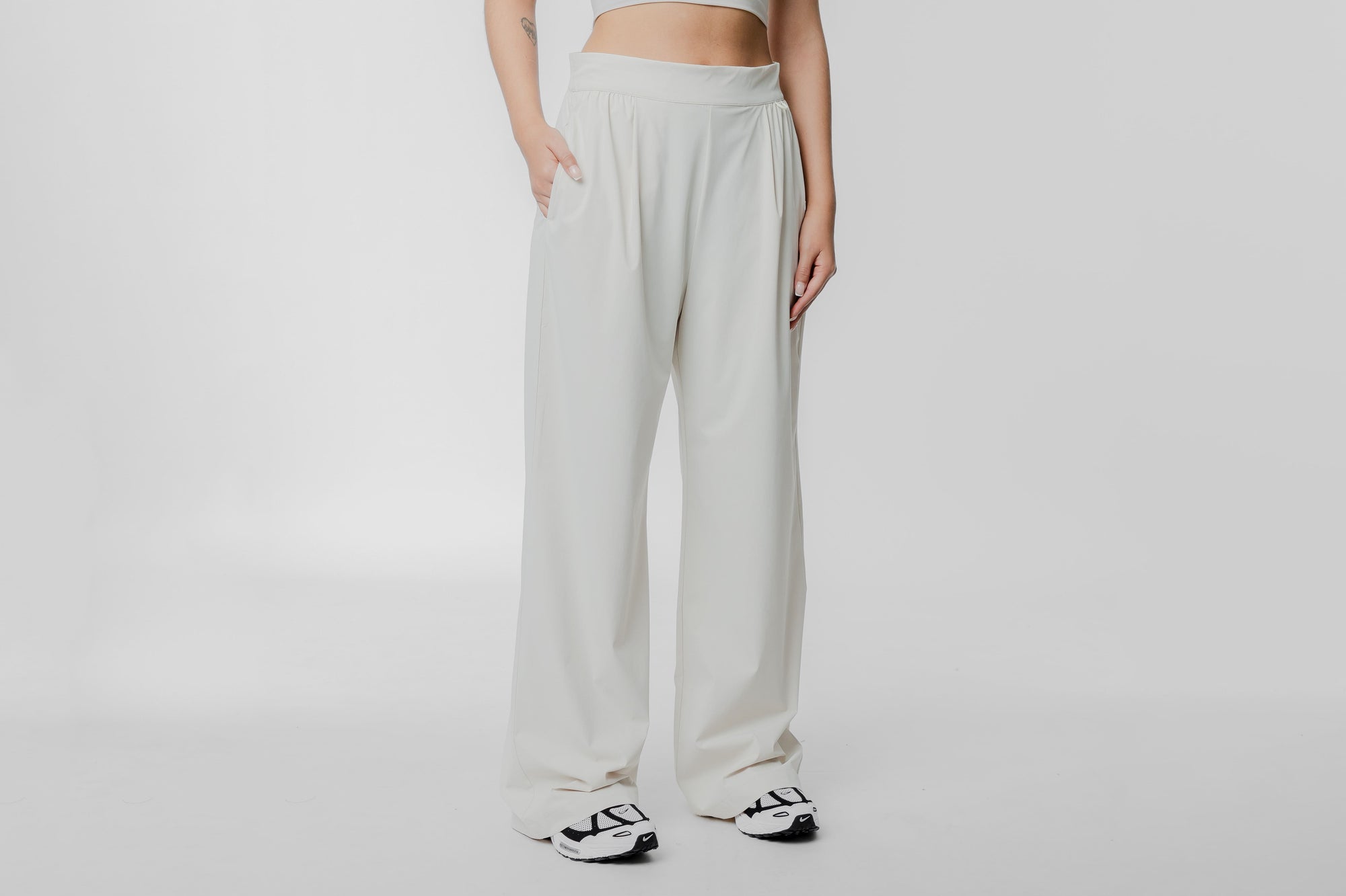 Women's Nike 24.7 PerfectStretch  Dri-FIT High-Waisted Loose Wide-Leg Trousers