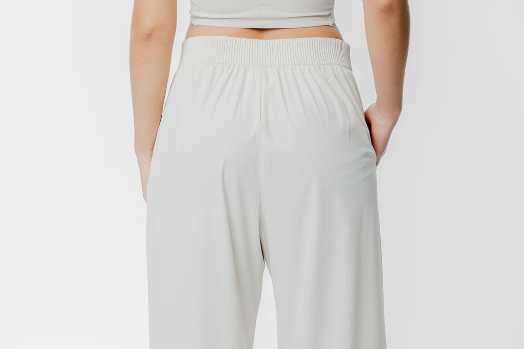 Women's Nike 24.7 PerfectStretch  Dri-FIT High-Waisted Loose Wide-Leg Trousers