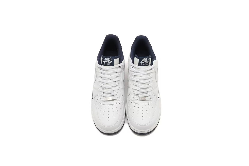 Nike Air Force 1 &