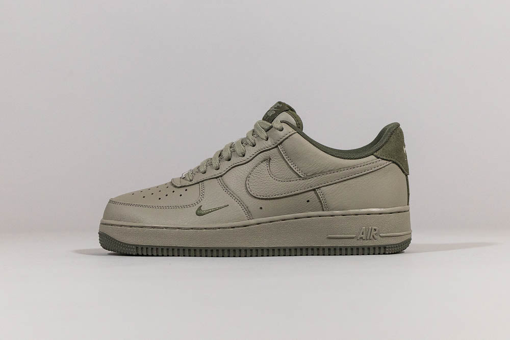Nike Air Force 1 '07 LV8 'Light Army' - [sku] - Lust México