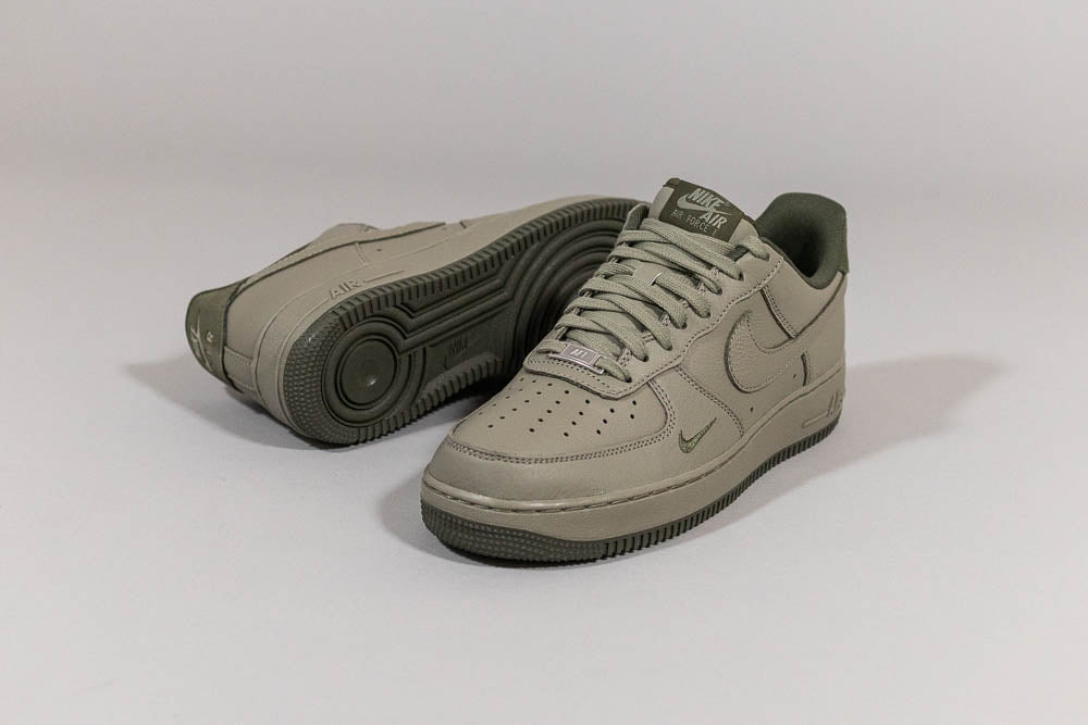 Nike Air Force 1 '07 LV8 'Light Army' - [sku] - Lust México