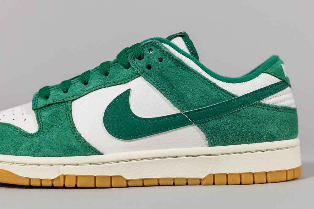 Nike Dunk Low &