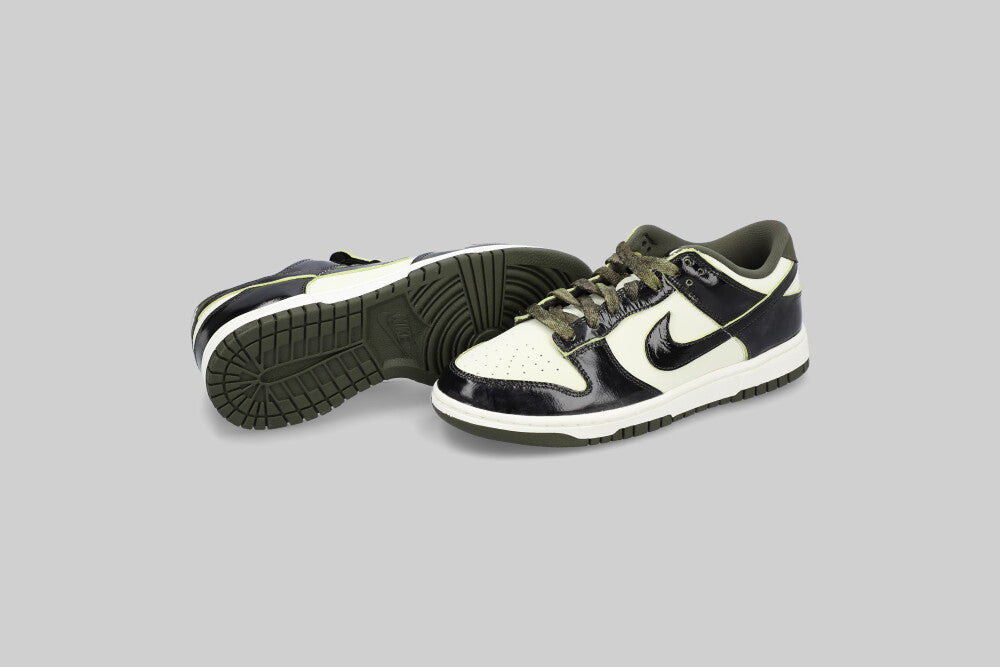 Women's Nike Dunk Low SE Panda 'Lemon Twist'