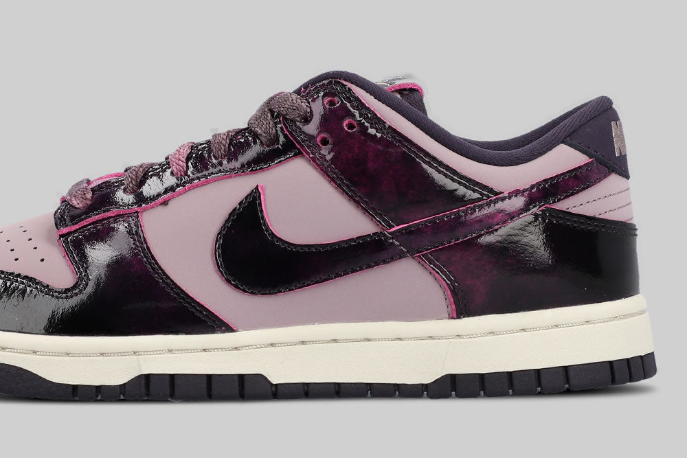 Women's Nike Dunk Low SE Panda 'Light Violet'