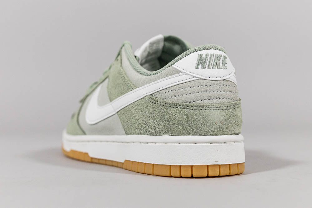 Nike Dunk Low SE &