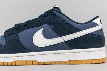 Nike Dunk Low SE &