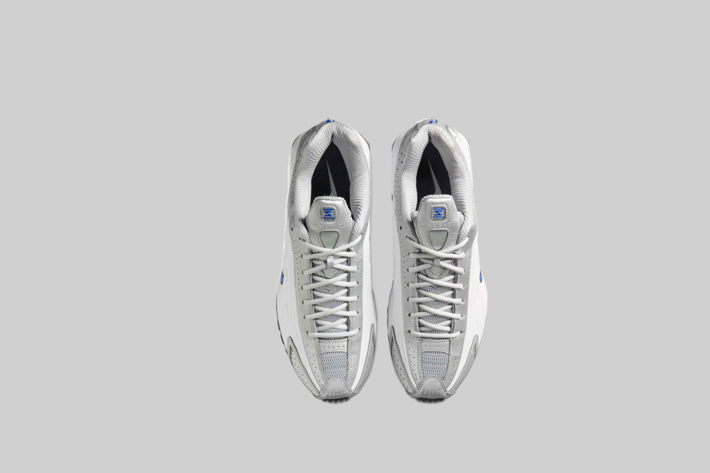 Nike Shox R4 &