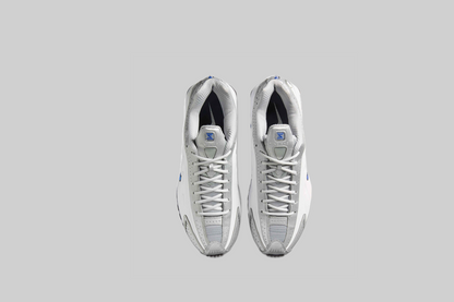 Nike Shox R4 &