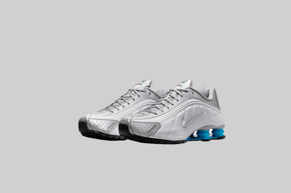 Nike Shox R4 &