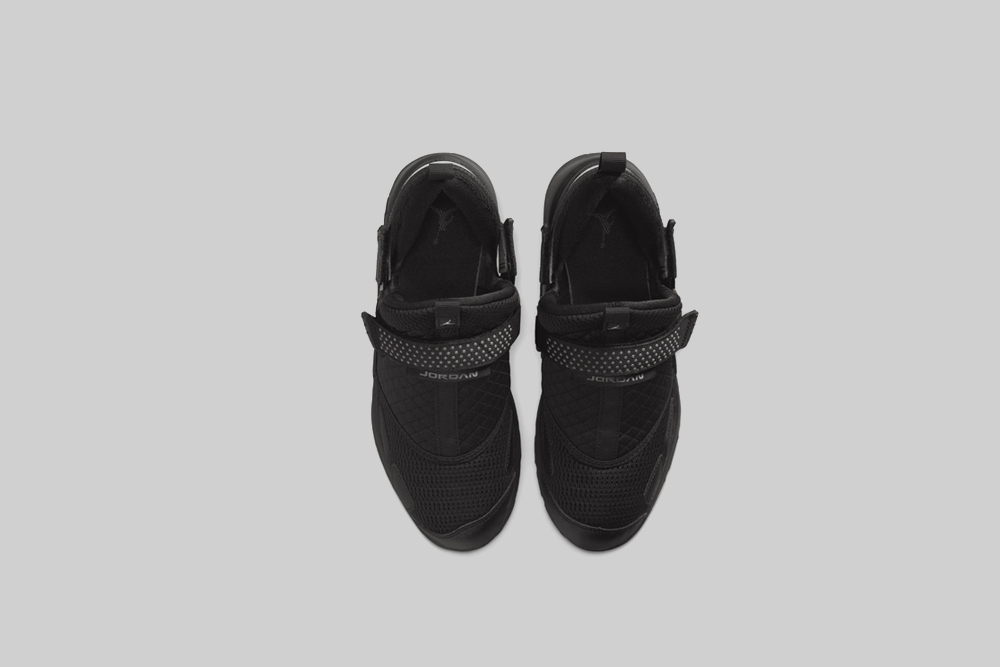 Women's Jordan Trunner LX 'Triple Black'