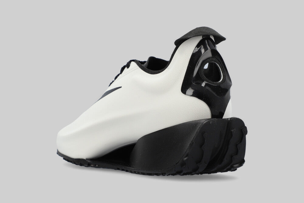 Women's Nike First Sight Noir 'Light Bone' - HQ2409-003 - Lust México