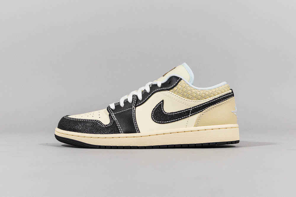 Air Jordan 1 Low SE &