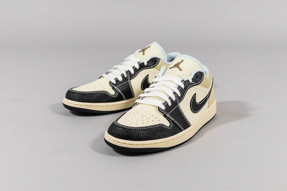 Air Jordan 1 Low SE &