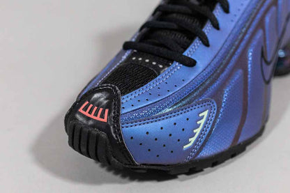 Nike Shox R4 &