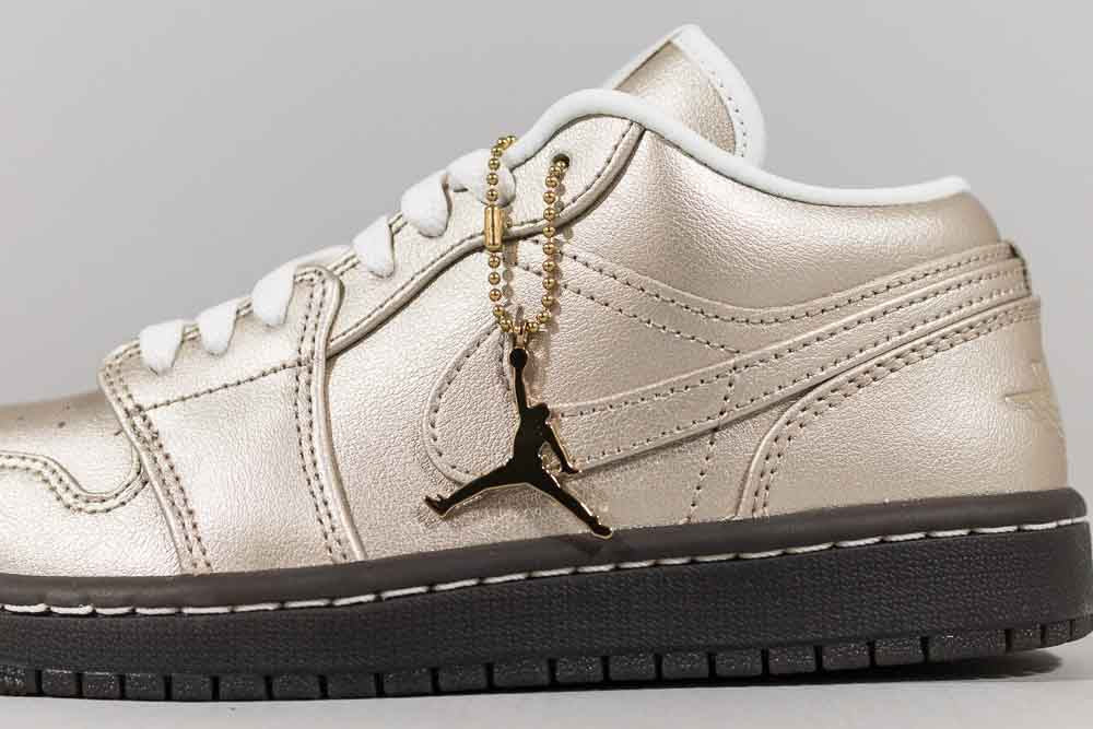 Women's Air Jordan 1 Low SE 'Metallic Zinc' - [sku] - Lust México