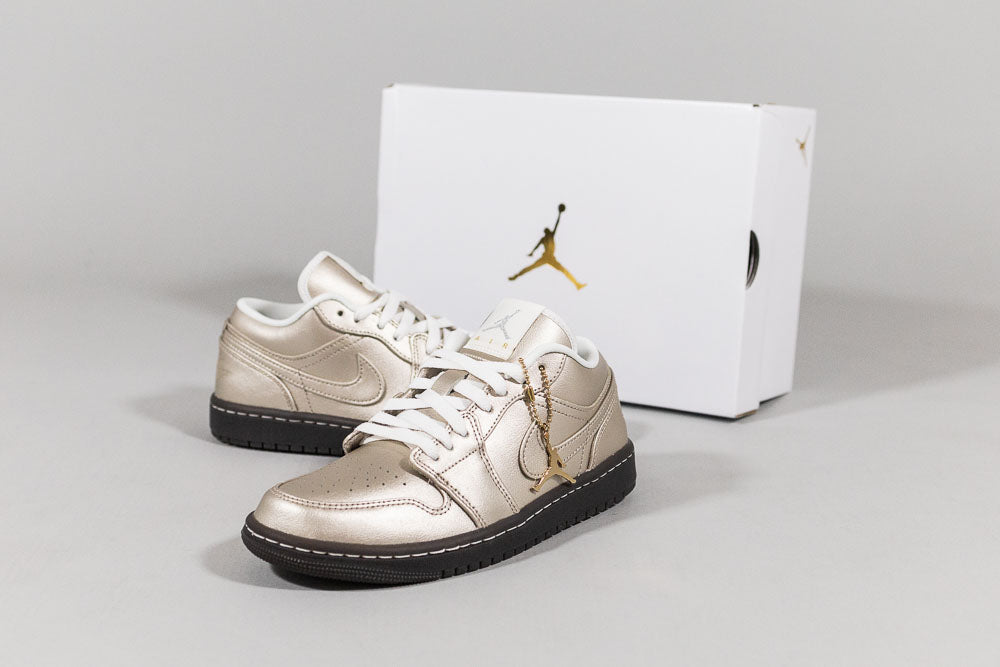 Women's Air Jordan 1 Low SE 'Metallic Zinc' - [sku] - Lust México