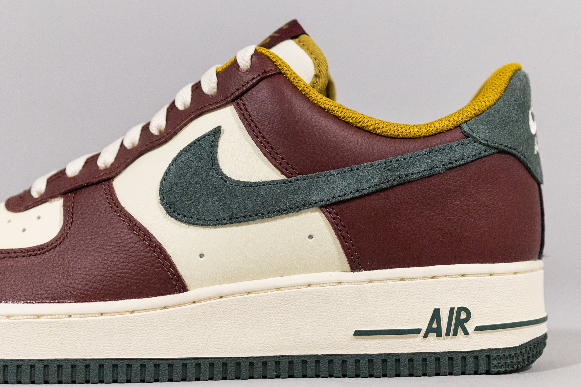 Nike Air Force 1 Low 'Coconut Milk and  Vintage Green' - [sku] - Lust México