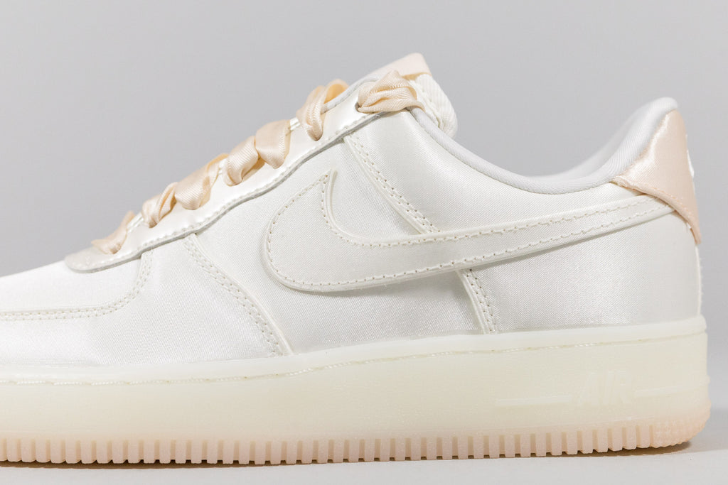 Women's Nike Air Force 1 ’07 LV8 'Sail and Barely Orange' - [sku] - Lust México