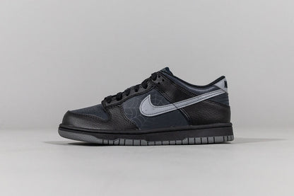 Nike Dunk Low &