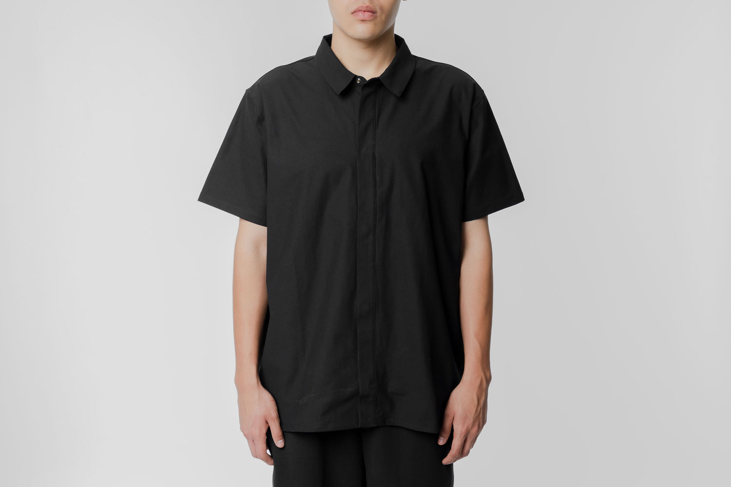 Nike 24.7 PerfectStretch Dri-FIT Short-Sleeve Button-Down Top