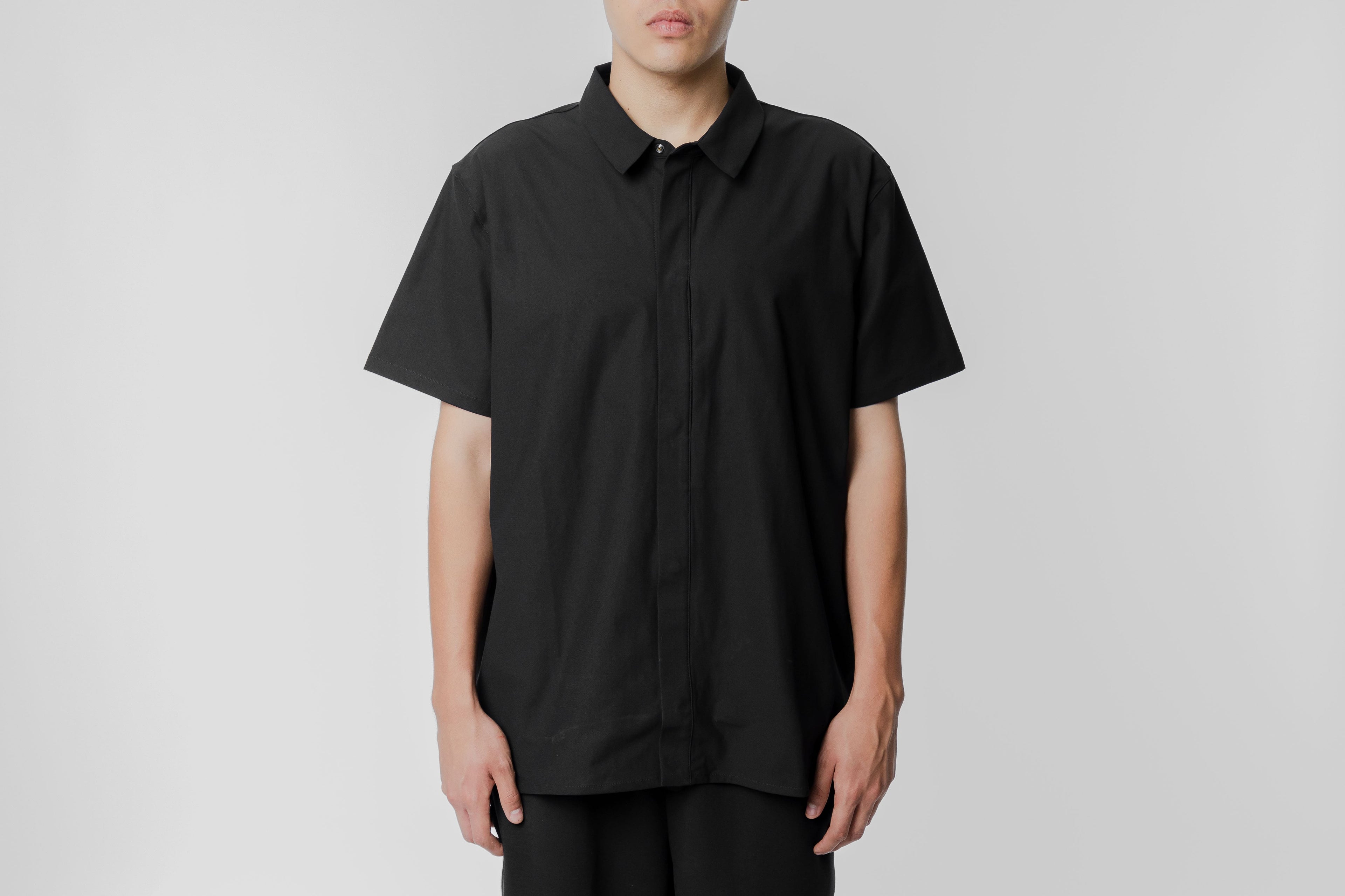 Nike 24.7 PerfectStretch Dri-FIT Short-Sleeve Button-Down Top
