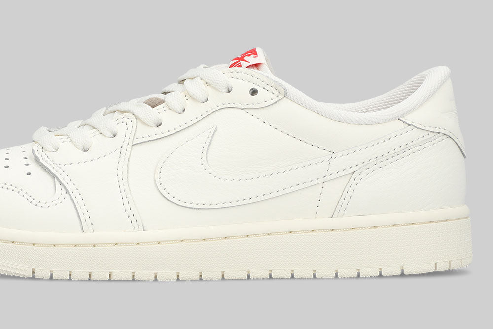Air Jordan 1 Retro Low OG 'Sail and University Red' - HQ6998-100