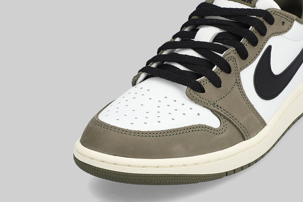 Air Jordan 1 Low OG 'Medium Olive and Summit White' - HQ6998-200 - Lust México