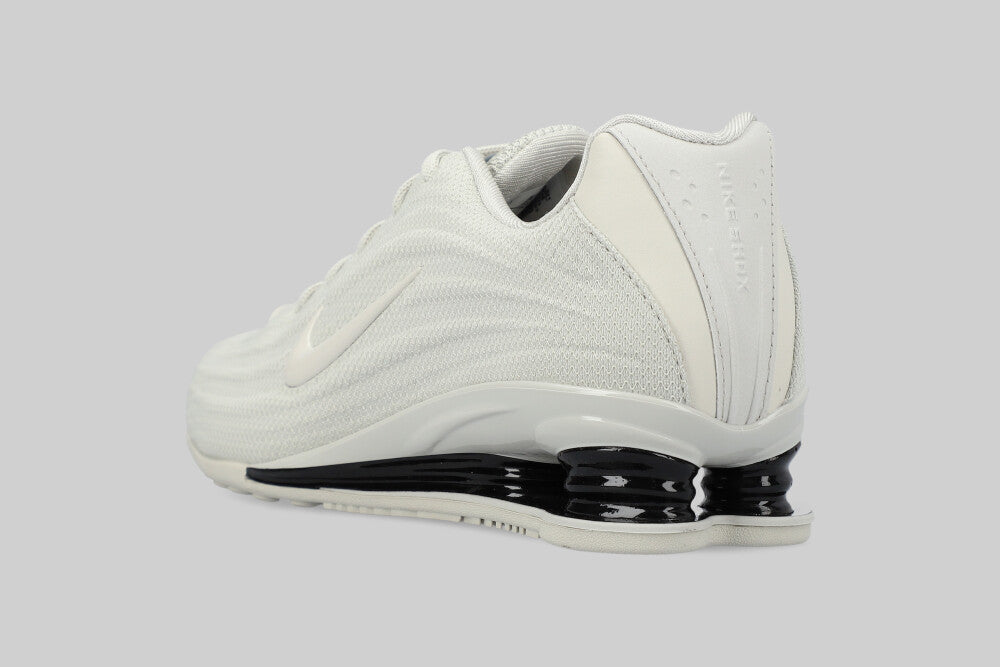 Women's Nike Shox Z 'Light Bone' - HQ7540-004