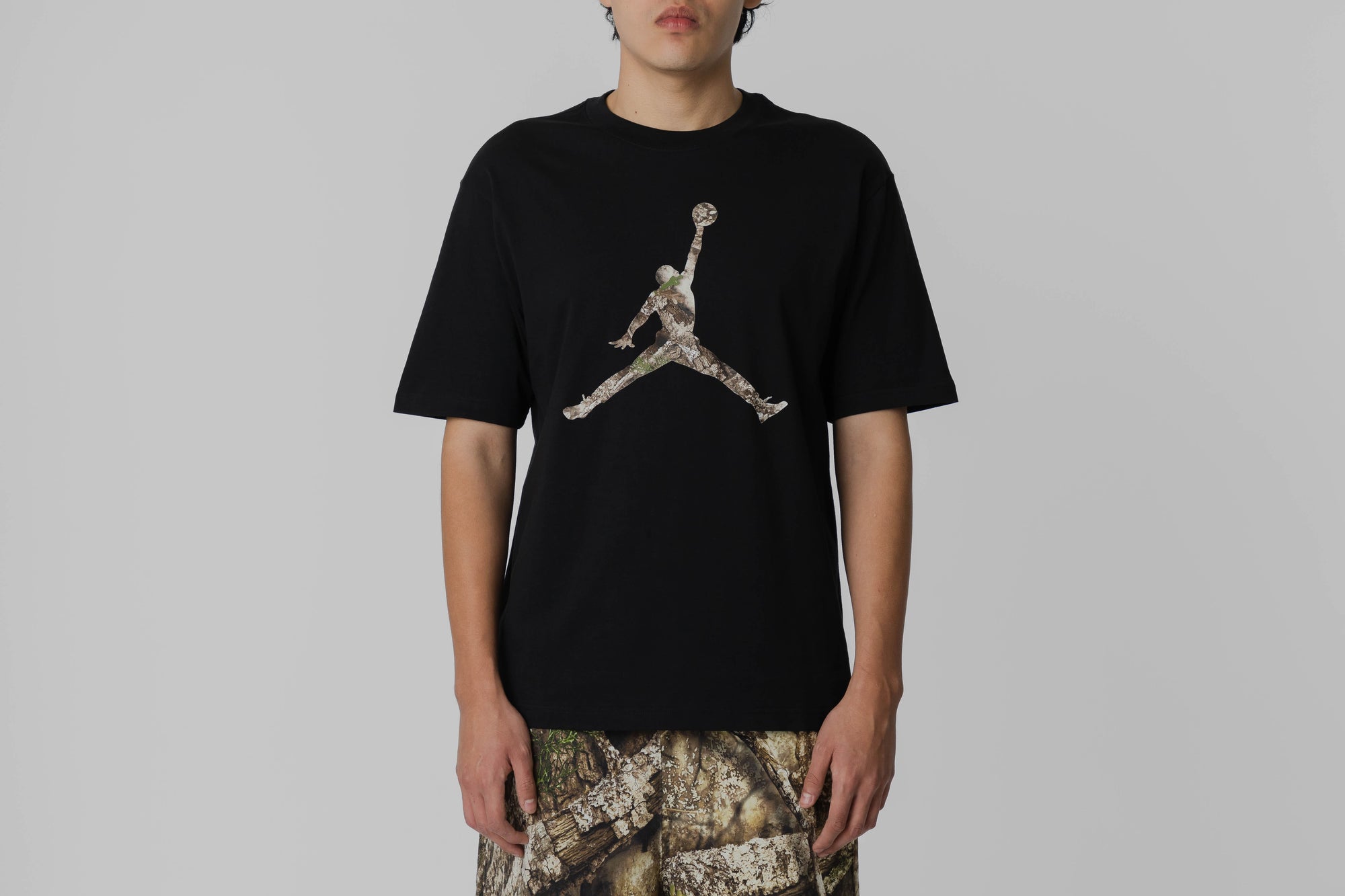Jordan Brooklyn Realtree Jumpman Tee - HQ9016-010