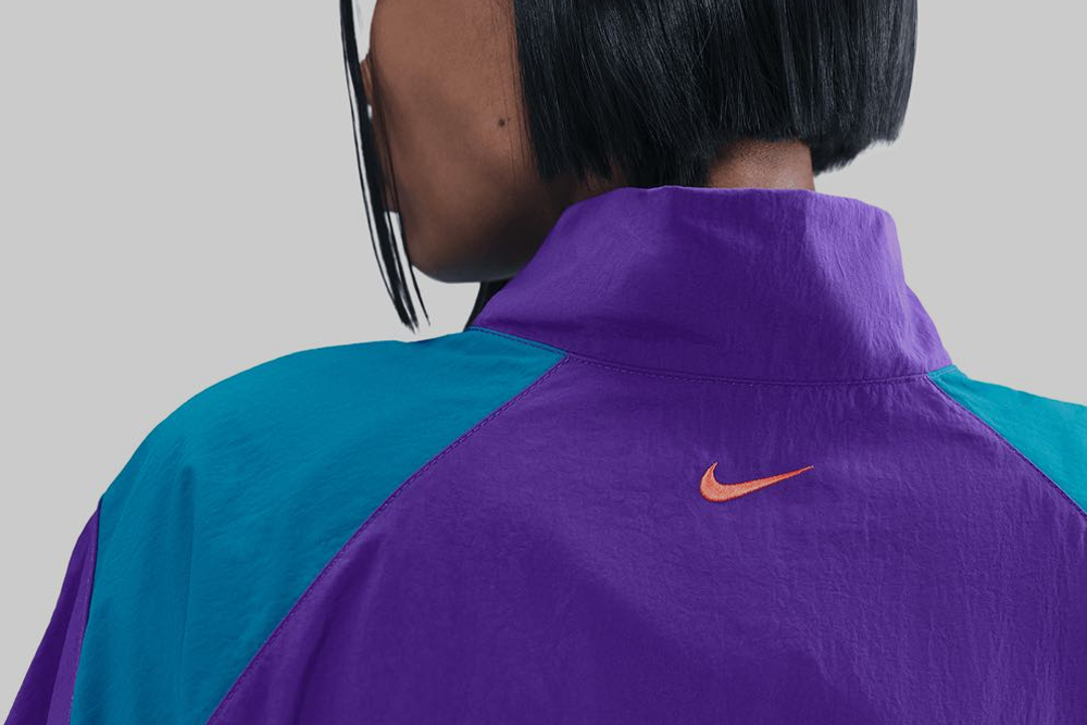 Women's Nike Sportswear Logo Oversized Woven Jacket - HV4107-547