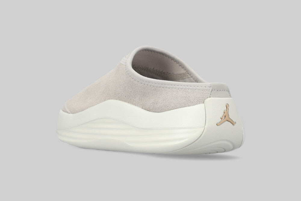 Jordan Future Mule 'Light Iron' - HV5073-003 - Lust México