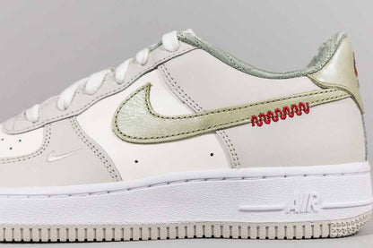 Nike Air Force 1 LV8 &