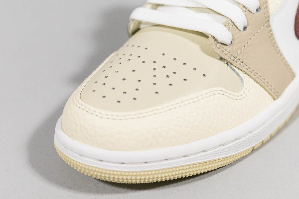 Women's Air Jordan 1 Low 'Team Gold and Red' - [sku] - Lust México