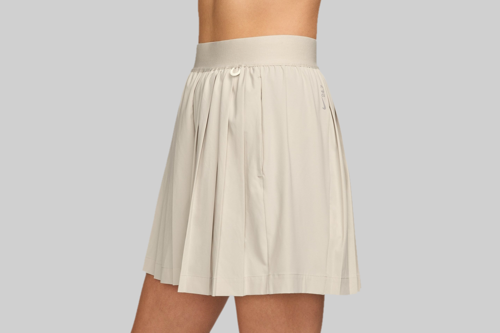Women's Nike 24.7 PerfectStretch Dri-FIT High-Waisted Loose Pleated Shorts