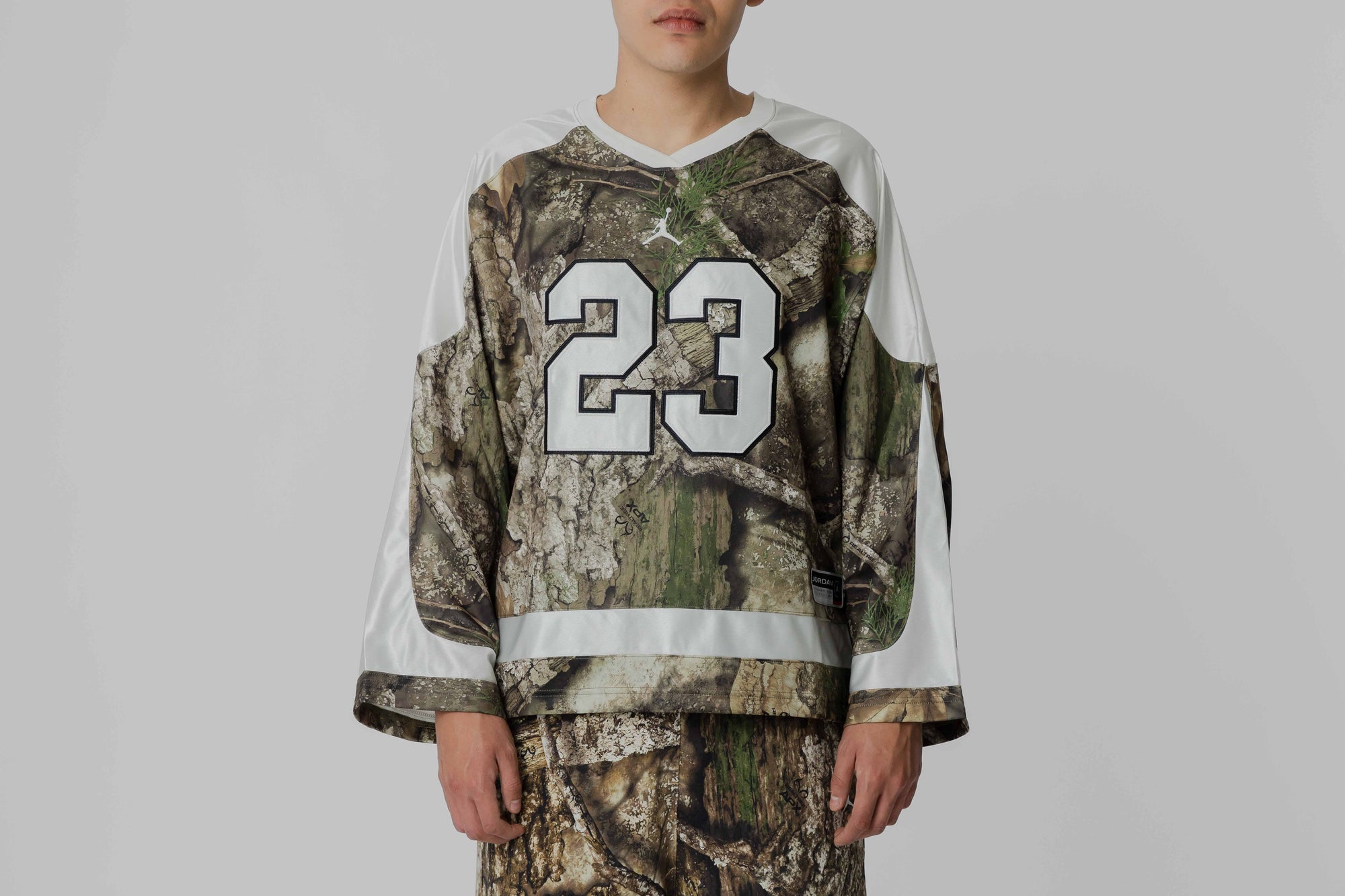 Jordan Brooklyn Realtree Hockey Jersey - IB3964-222 APP - TOP - MEN - ADULT - INLINE - WI - 25 en Lust México