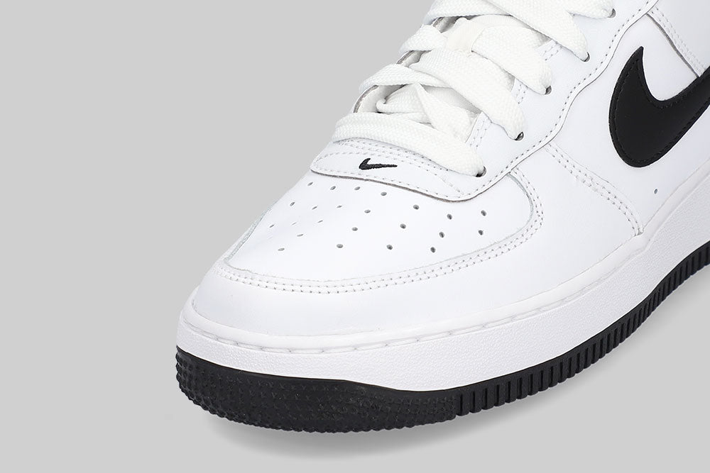 Nike Air Force 1 LV8 'White and Black' (GS)