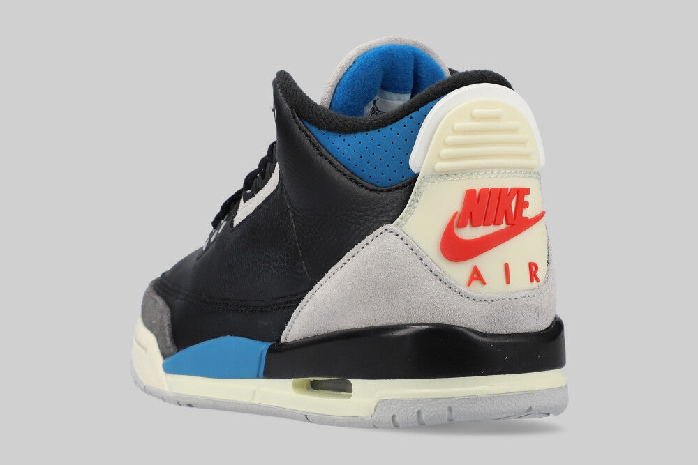 Air Jordan 3 &