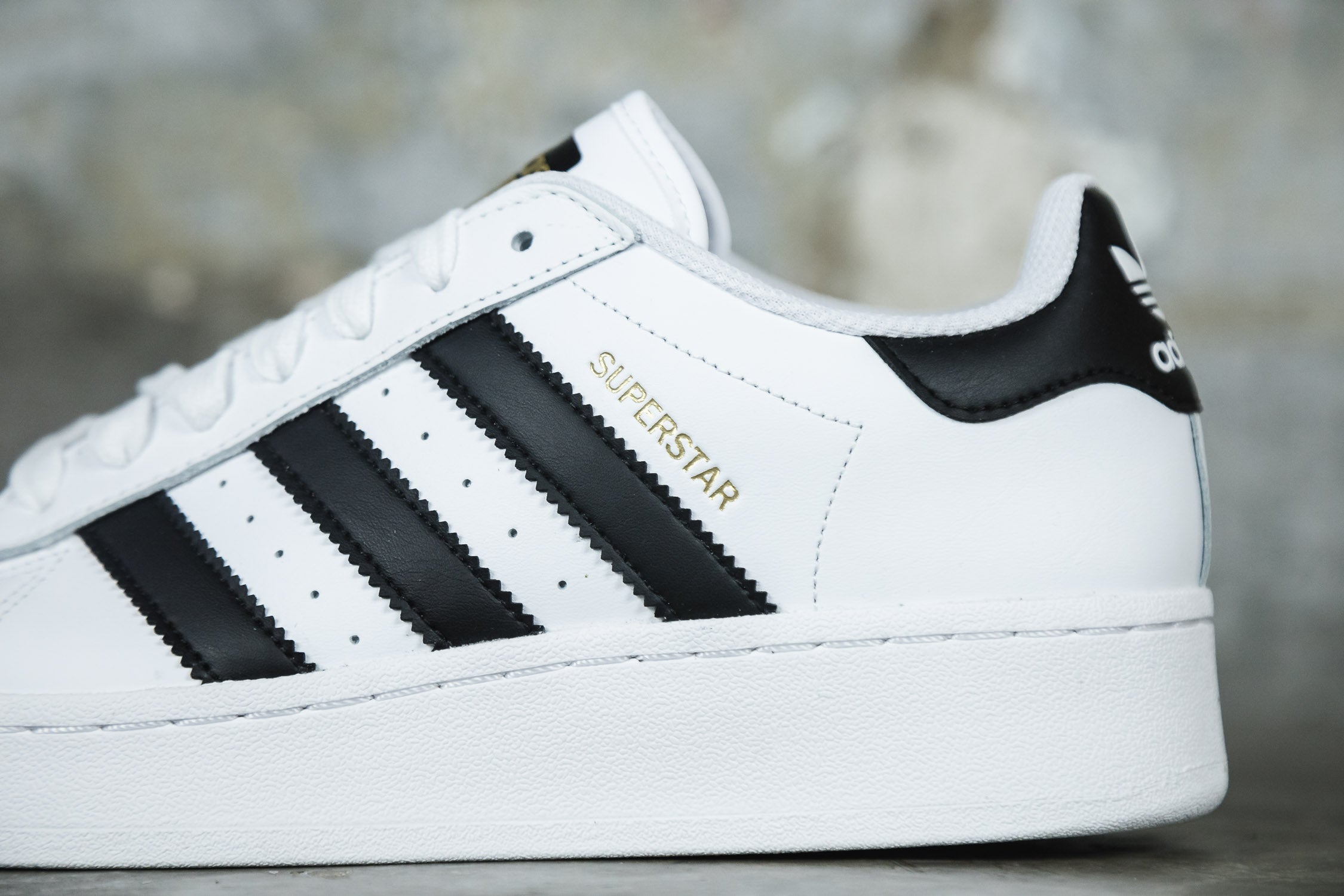 Adidas superstar cheap gold precio