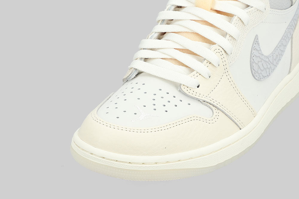 Air Jordan 1 Retro High OG 'Sail and Pale Ivory' - IH4363-100