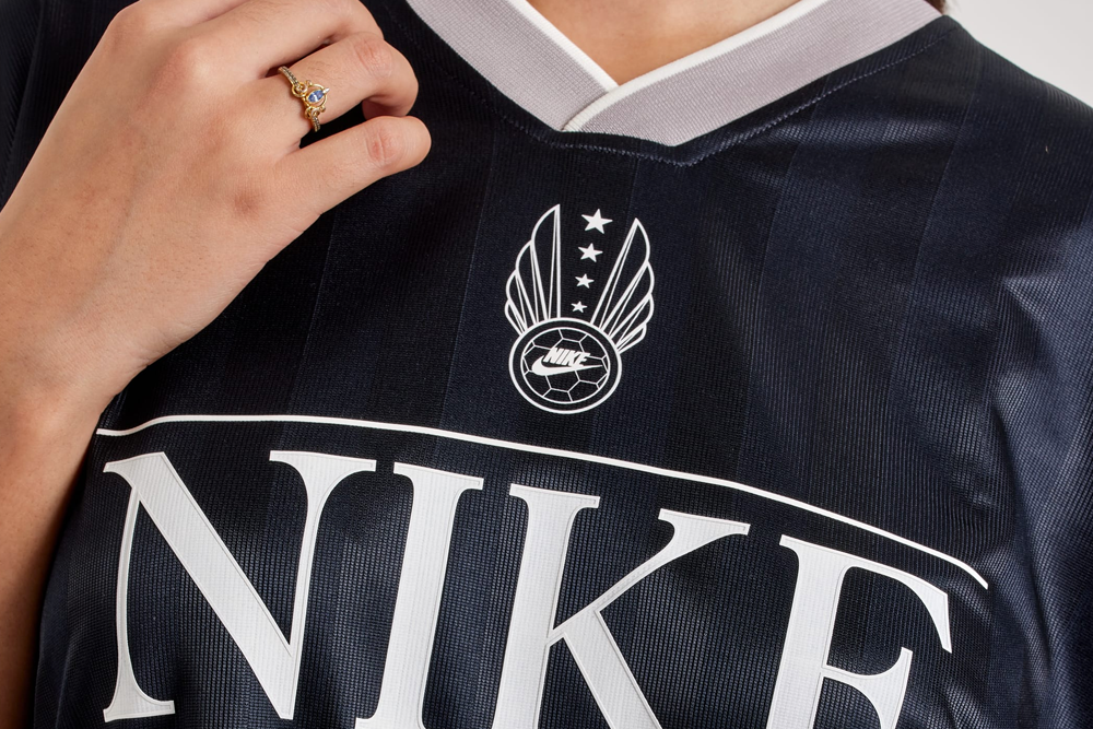 Women's Nike Sportswear V-Neck Jersey Top