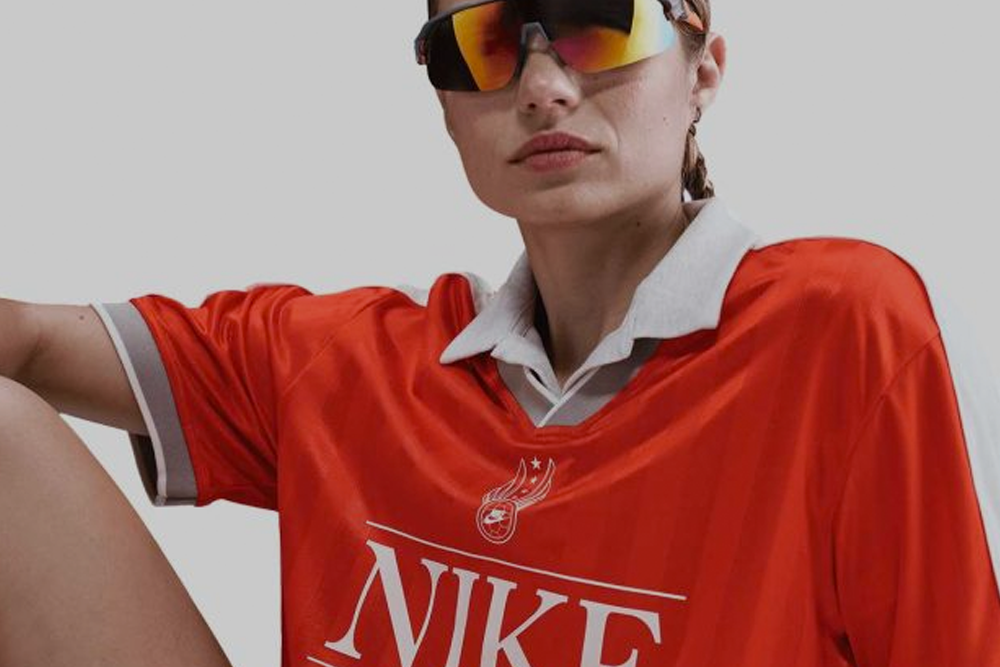 Women's Nike Sportswear V-Neck Jersey Top - [sku] - Lust México