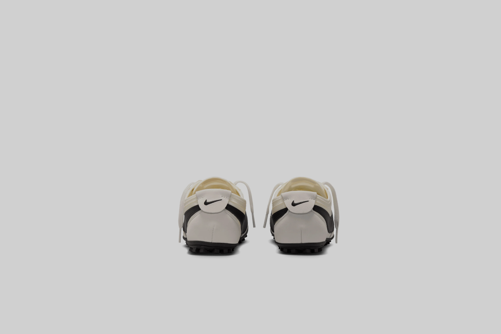 Women's Nike Moon 'Soft Pearl and Black' - II0407-001 - Lust México