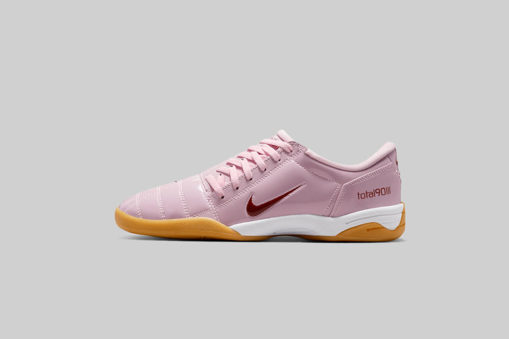 Women's Nike Total 90 'Pink Foam'