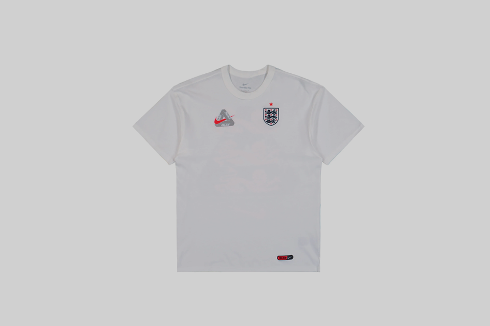 Nike x Inglaterra x Palace Premium Tee - IM6598-100 - Lust México