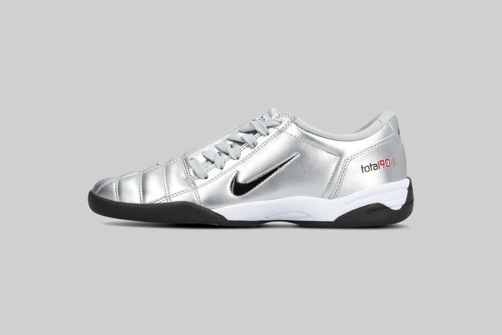 Women's Nike Total 90 III SP 'Metallic Silver and Red' - IM7595-001