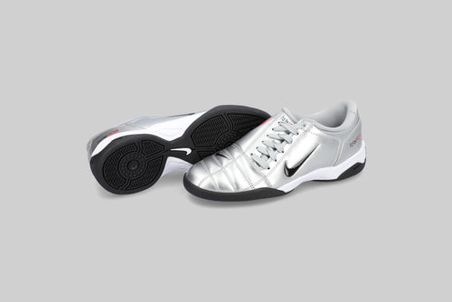 Women's Nike Total 90 III SP 'Metallic Silver and Red' - IM7595-001