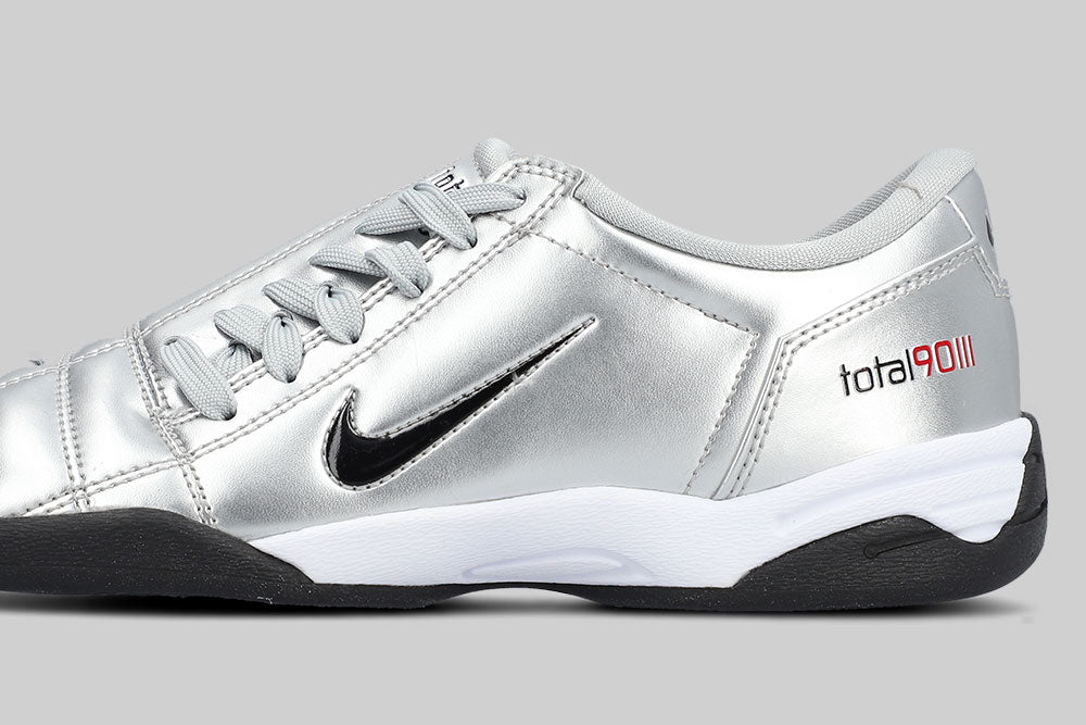 Women's Nike Total 90 III SP 'Metallic Silver and Red' - IM7595-001